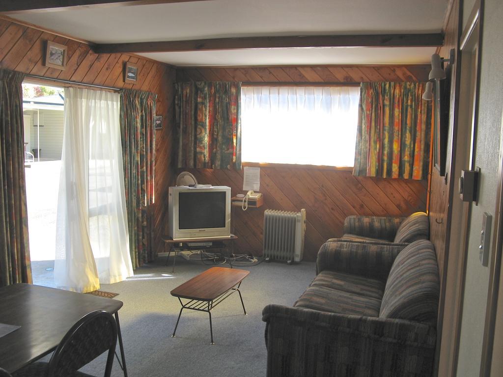 Tongariro River Motel Turangi Room photo