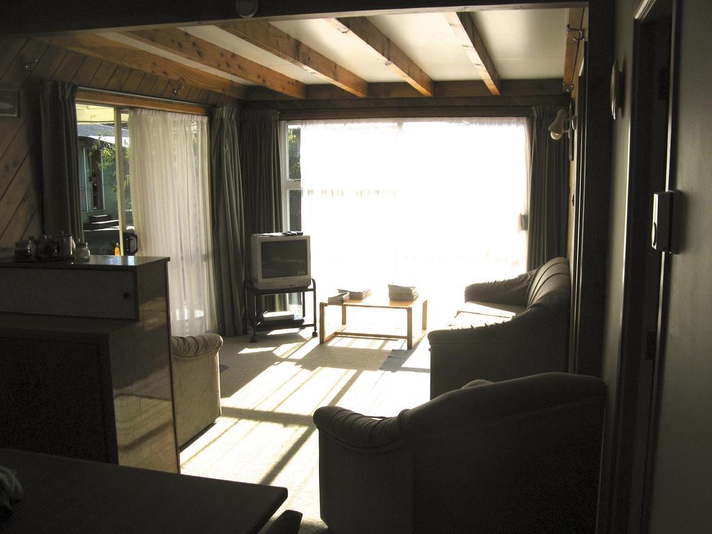 Tongariro River Motel Turangi Room photo