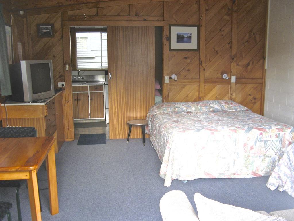 Tongariro River Motel Turangi Exterior photo
